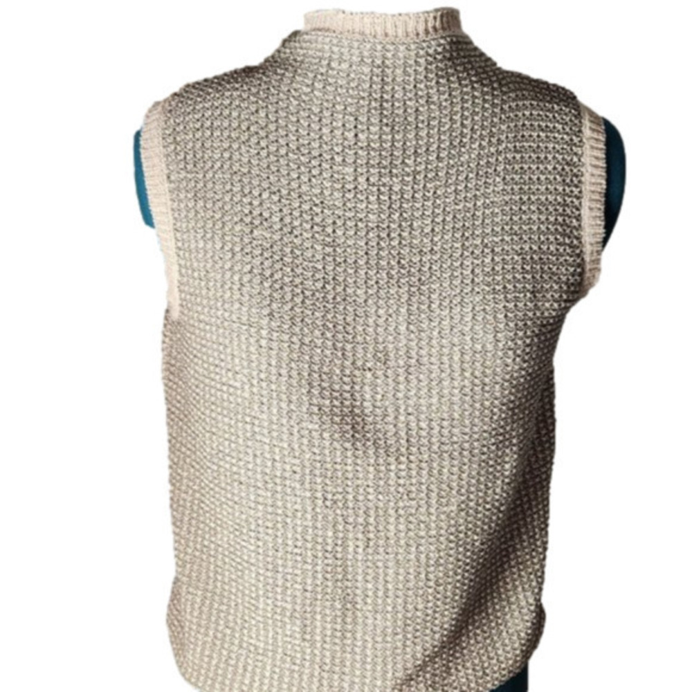 249. Spanner Sport Cream & Green Mock-neck sleeveless top M